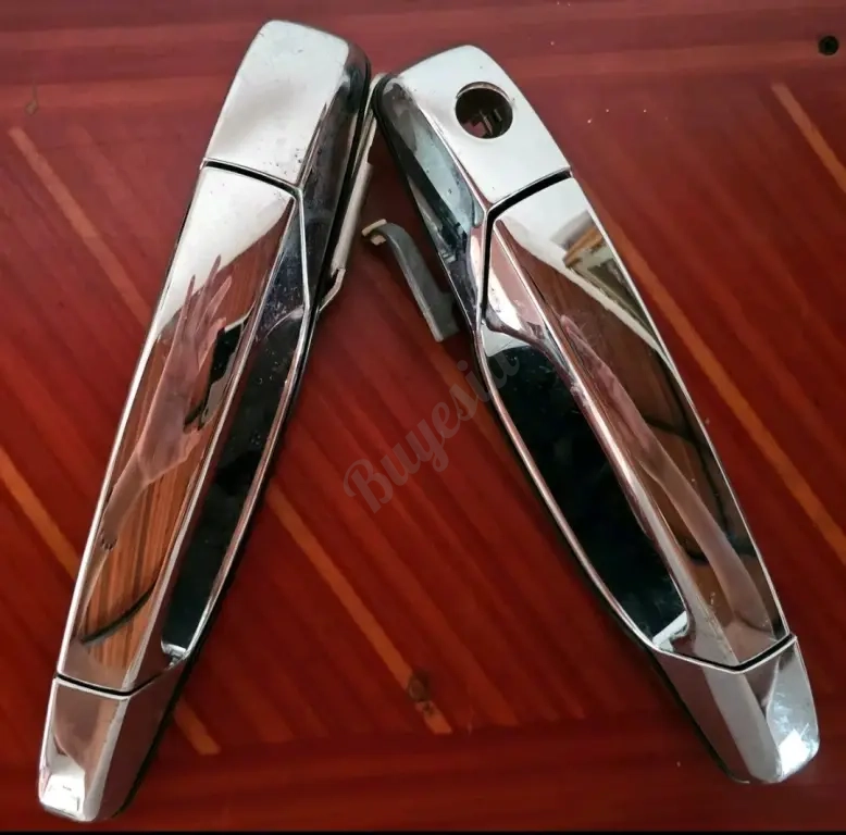 Manillas cromadas Puertas Delanteras Silverado