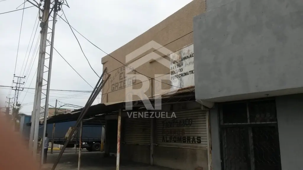 PLL-033 Local Comercial en Venta en el Sector Los Haticos, Maracaibo