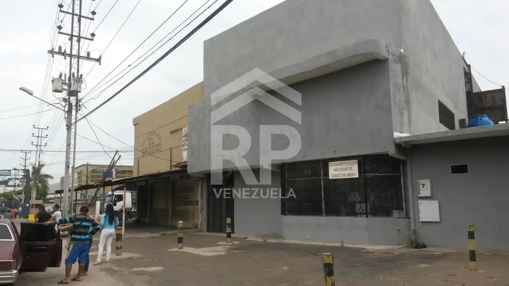 PLL-033 Local Comercial en Venta en el Sector Los Haticos, Maracaibo