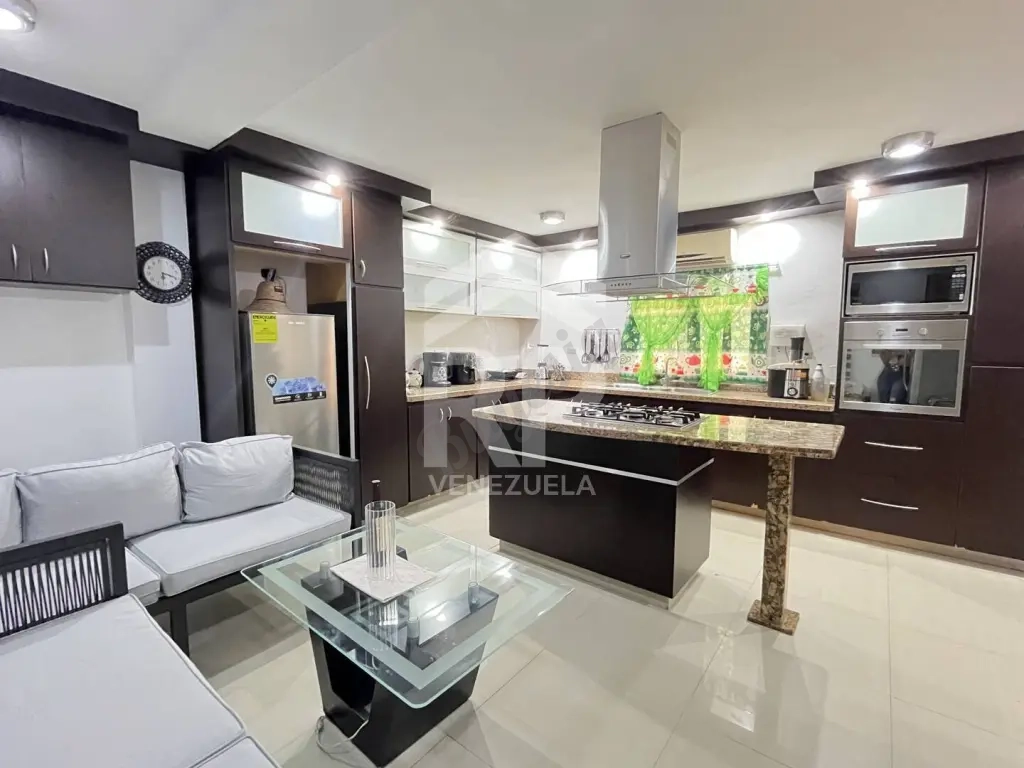 SGC-457 Townhouse en Venta en Urbanización Pedro Manuel Arcaya, Punto Fijo