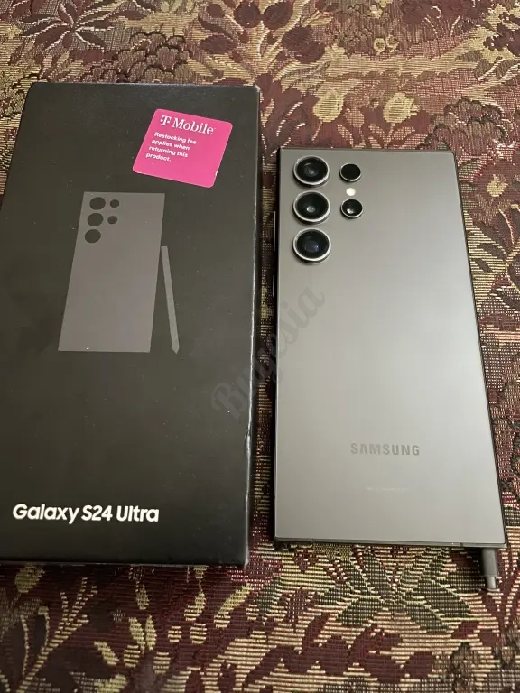 Samsung s24 Ultra 256GB caja cargador original y 6 forros