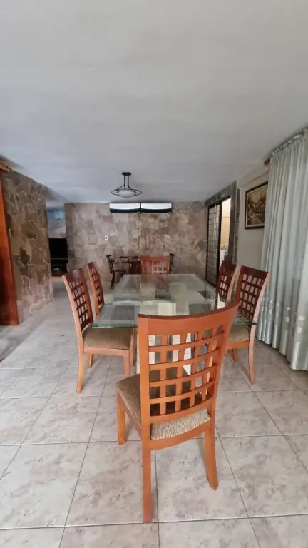 Hermoso TownHouse en Conj. Res. Victoria Villas, Naguanagua