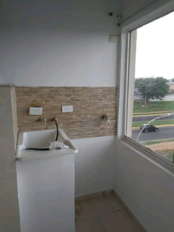 APARTAMENTO SIN AMOBLAR