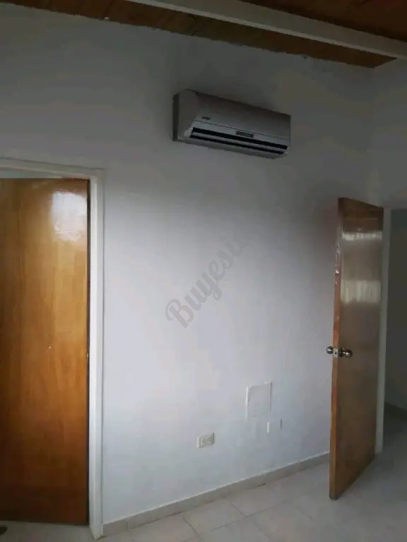 APARTAMENTO SIN AMOBLAR