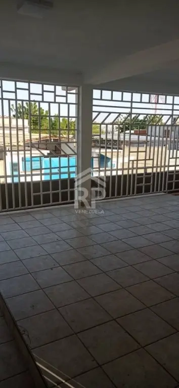 PLE-001 Edificio Comercial en Venta en Zona Norte de Maracaibo