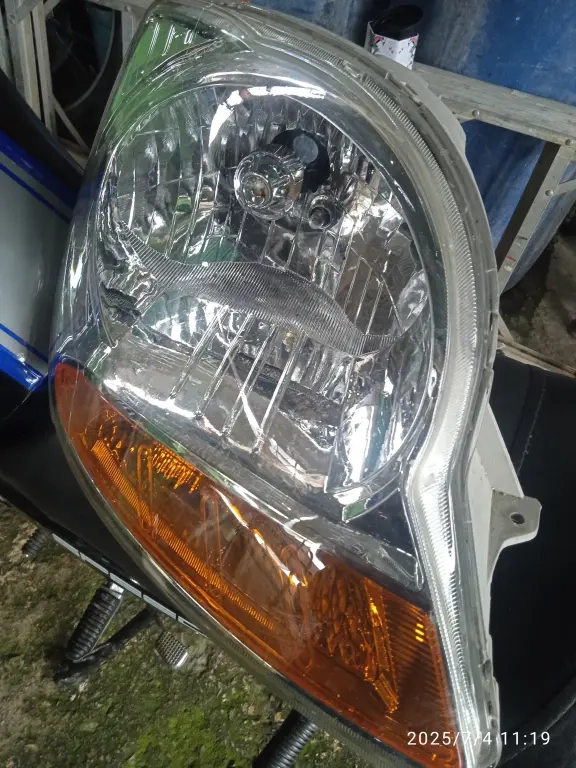 Faro delantero derecho spark