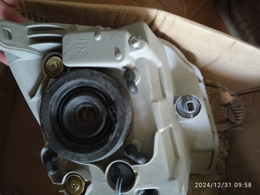 Faro delantero derecho spark