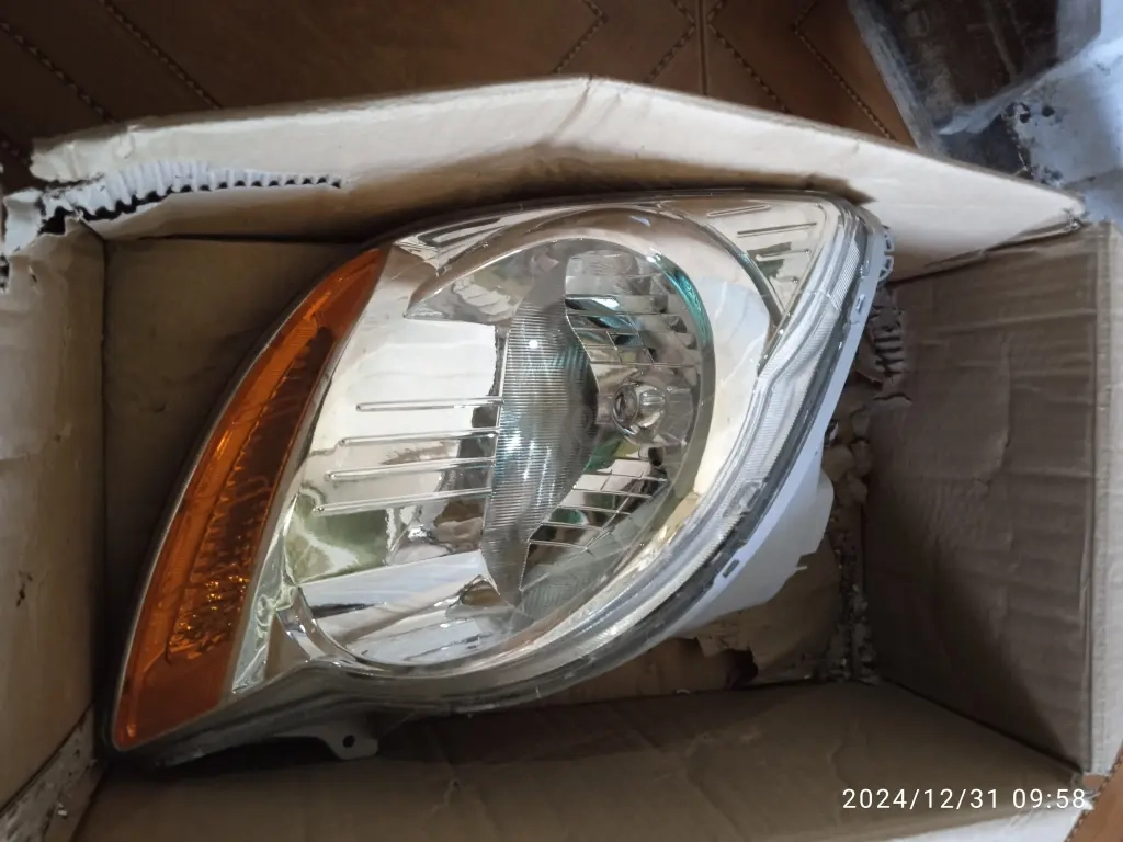 Faro delantero derecho spark