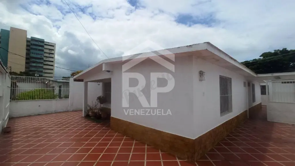 CRC-009 Casa en Venta en Urbanización Fundalara, Barquisimeto