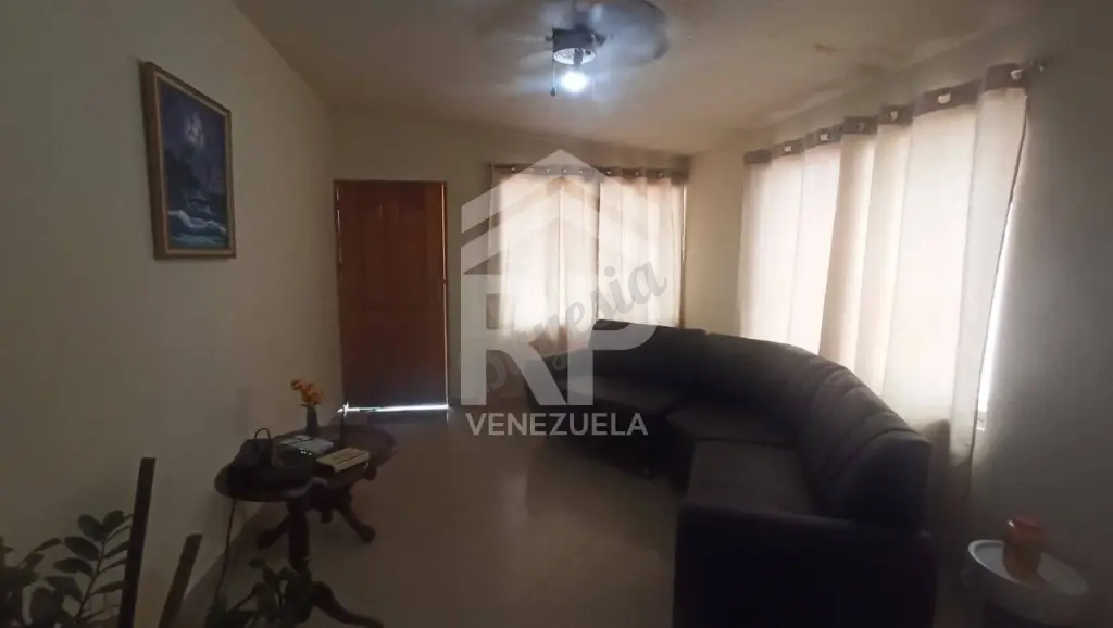 CRC-009 Casa en Venta en Urbanización Fundalara, Barquisimeto