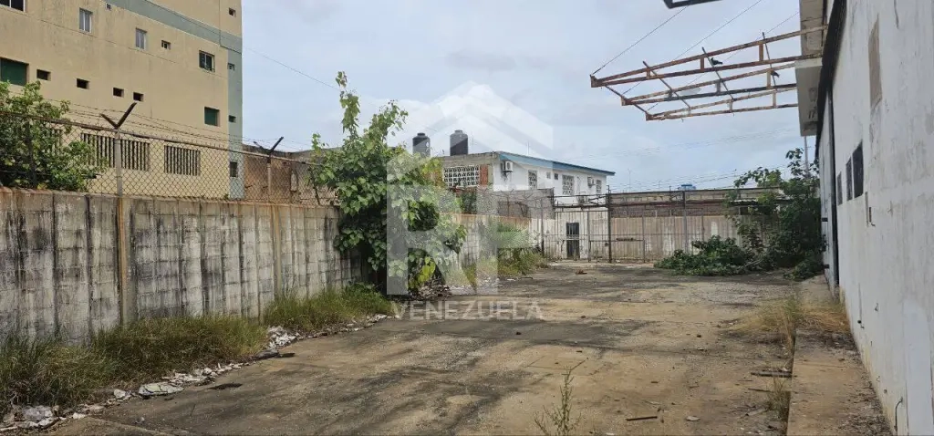 PLL-030 Local Comercial en Venta en Calle 78, Maracaibo