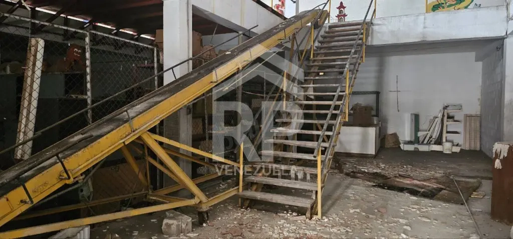 PLL-030 Local Comercial en Venta en Calle 78, Maracaibo
