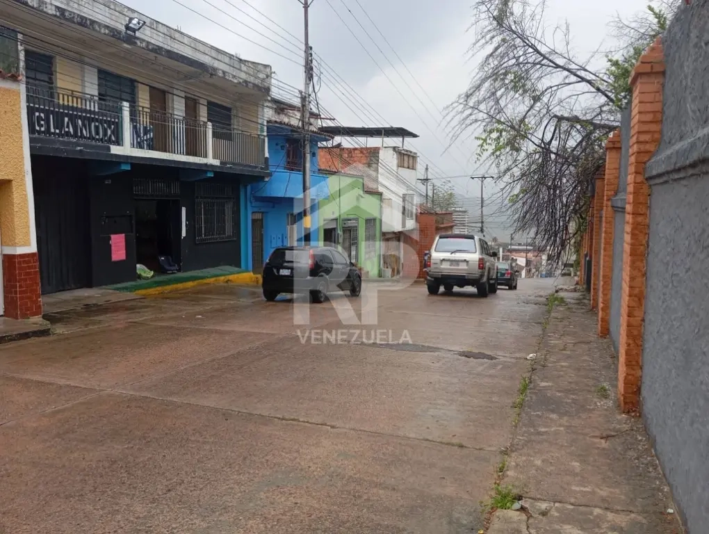 COL-002 Local Comercial en Alquiler en Calle 8, San Cristóbal Táchira