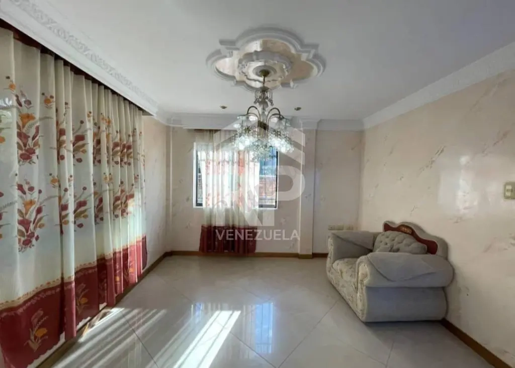 COC-011 Casa con piscina en Venta en Santa Teresa, San Cristóbal