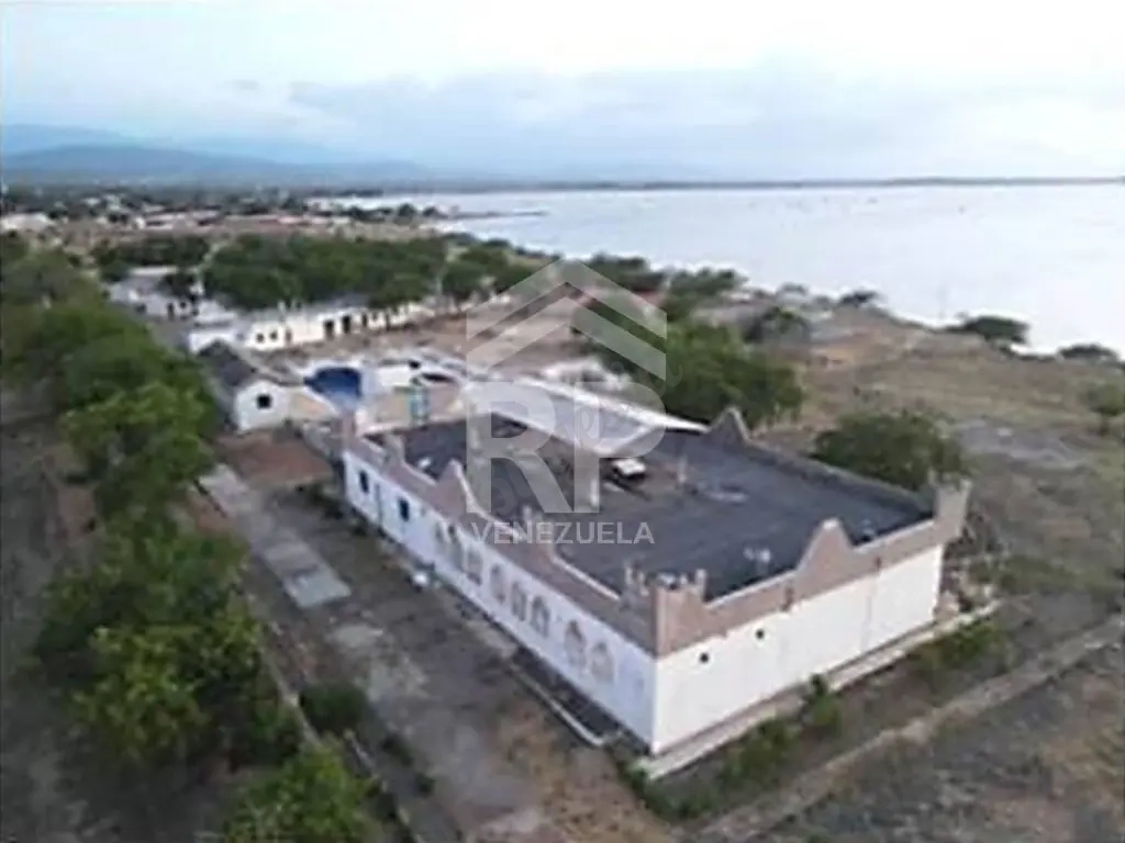 SGFC-027 Hotel en Venta en La Vela de Coro, Estado Falcón