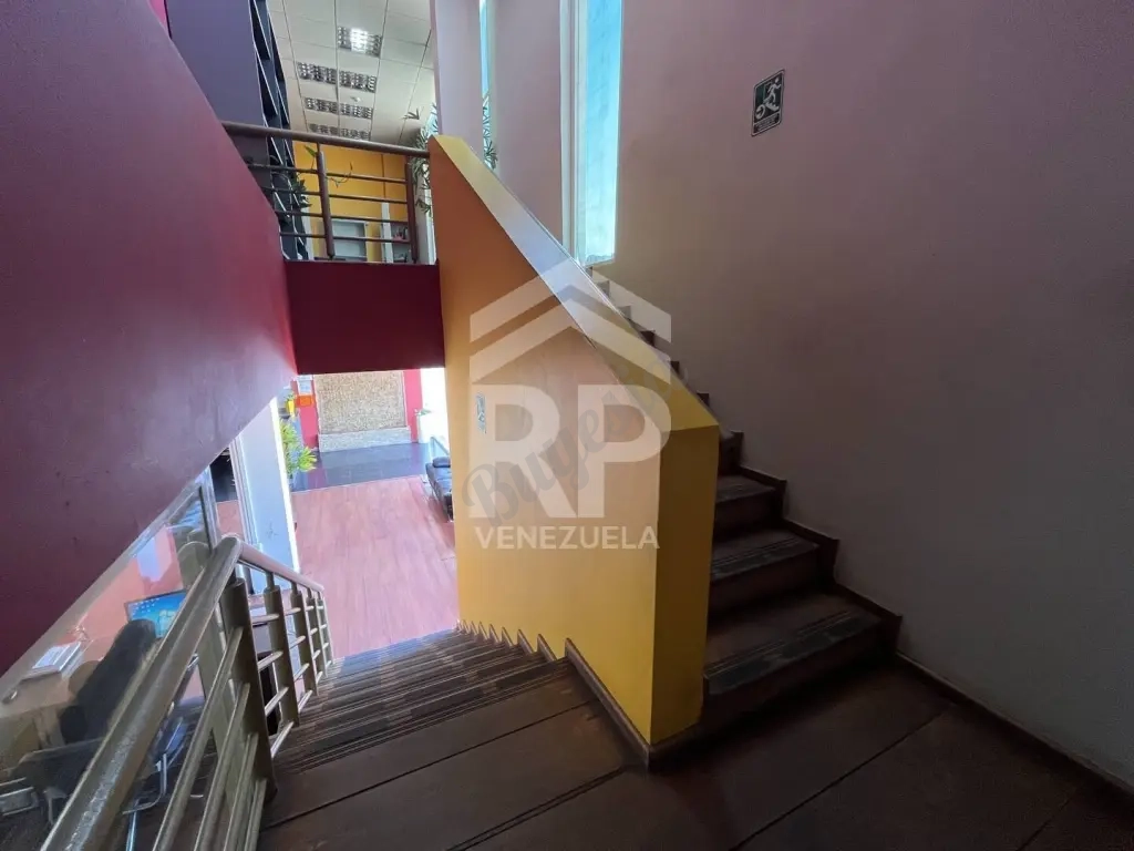 SGE-040 Edificio en Venta o Alquiler en Santa Irene