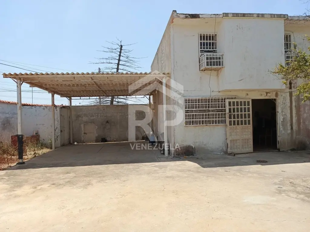 SGC-453 Casa en Venta en Urbanización España, Puerta Maraven
