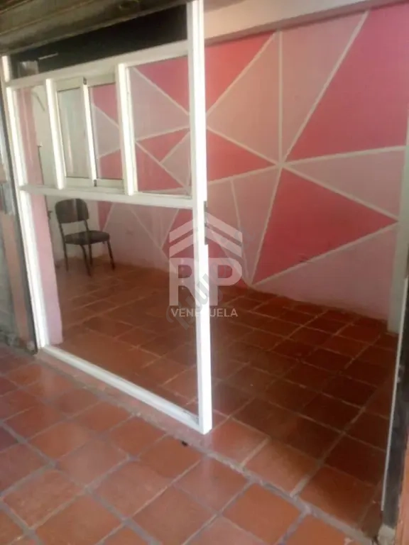 PLL-022 LOCAL EN ALQUILER EN EL SECTOR CUATRICENTENARIO MARACAIBO