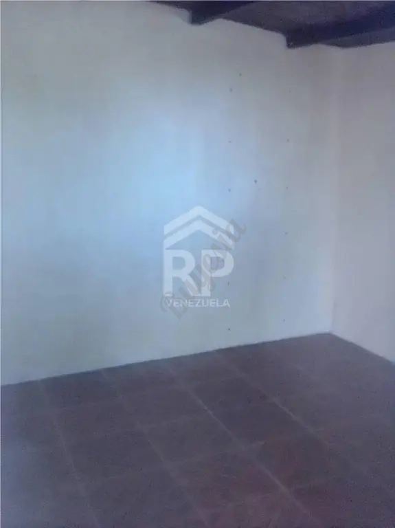 CGC-002 Chalet en Venta en Zona del Junquito, Colonia Tovar