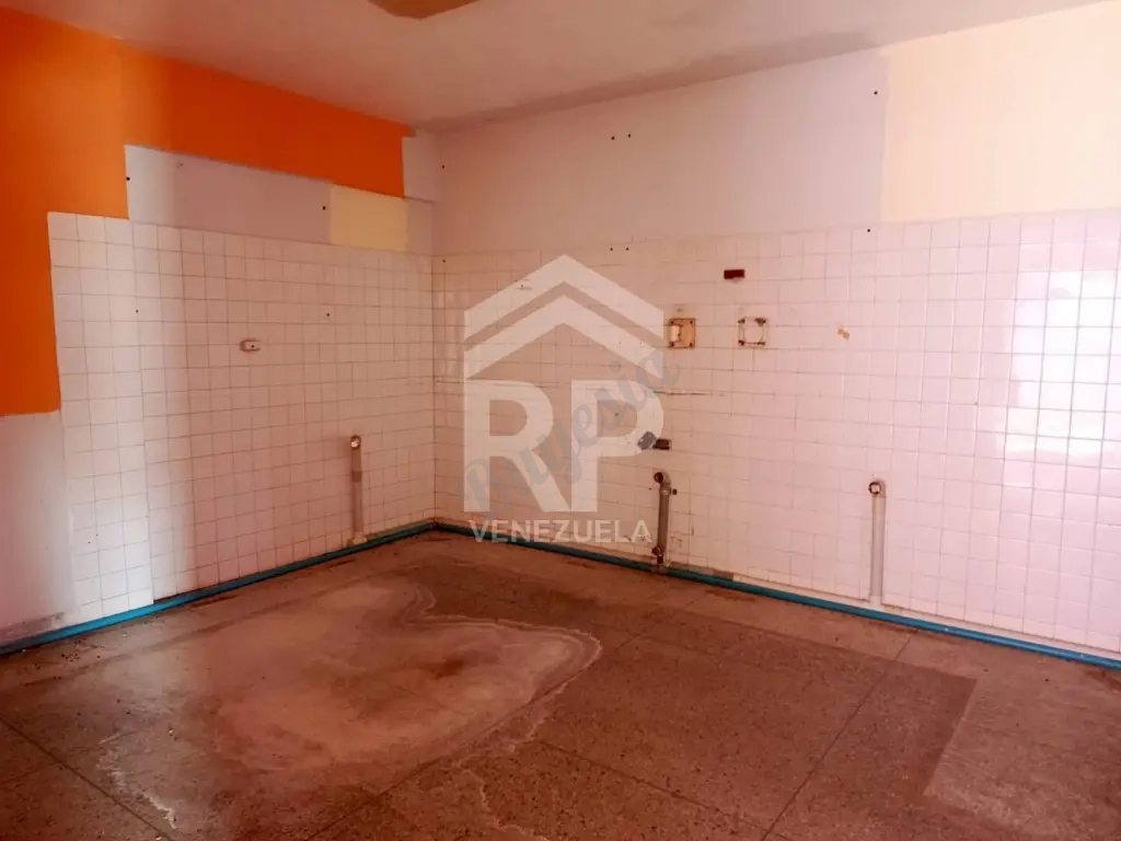 SGL-135 Local en Venta en Av. Pumarrosa