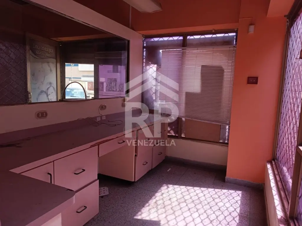 SGL-135 Local en Venta en Av. Pumarrosa