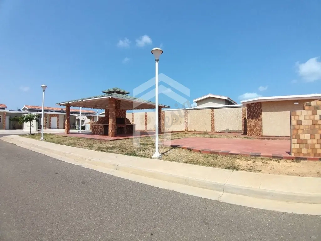 SGC-452 Casa en Obra Gris en Venta en Puerta Maraven