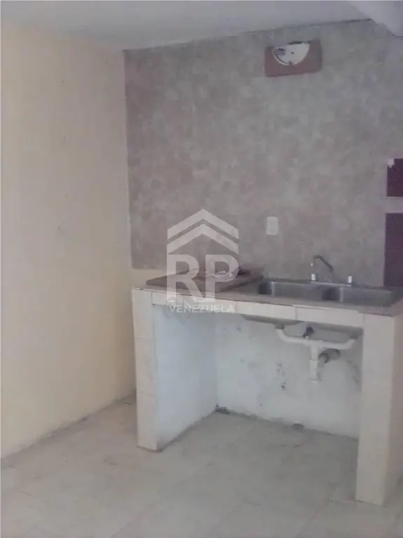 CGC-002 Chalet en Venta en Zona del Junquito, Colonia Tovar