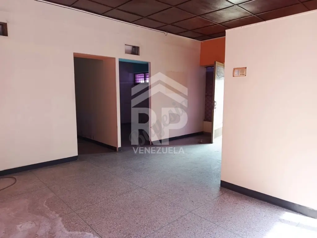 SGL-135 Local en Venta en Av. Pumarrosa