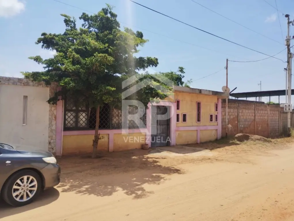 PLC-010 CASA EN VENTA EN EL CAUJARO MARACAIBO