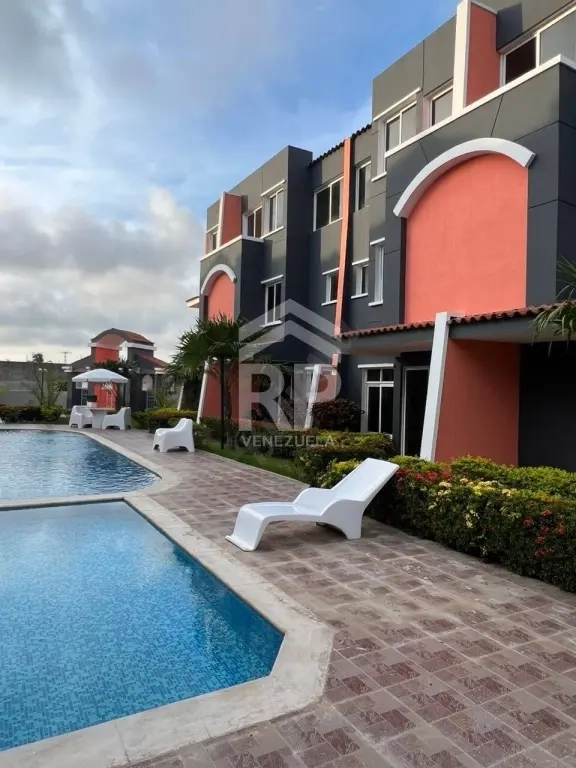 SGC-447 Townhouse a estrenar en Villa Santos, Tucacas Falcón
