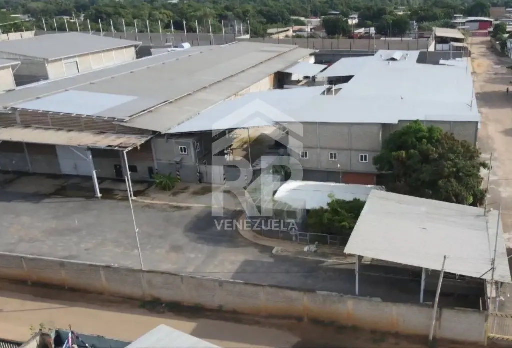 PLG-002 Galpones en Alquiler en Zona Via La Cañada, Estado Zulia