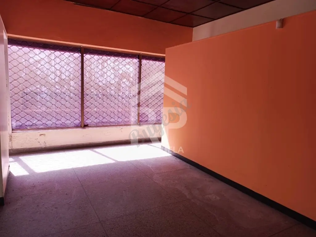 SGL-135 Local en Venta en Av. Pumarrosa