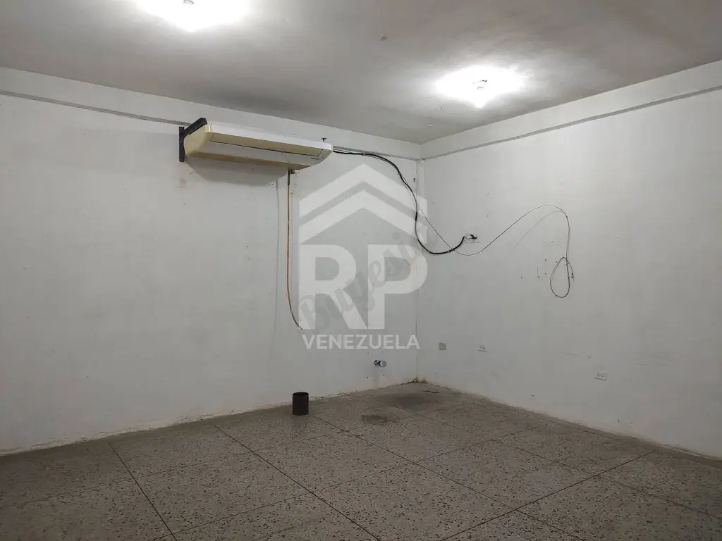SGL-136 Local Comercial en Alquiler en Punto Fijo