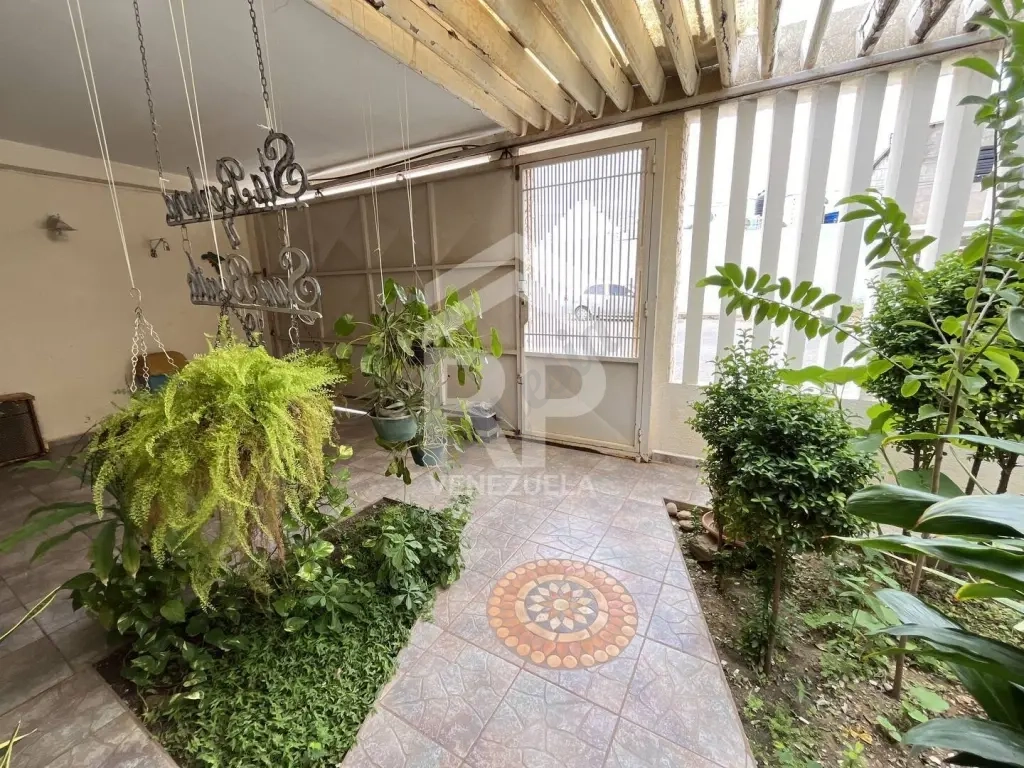 SGC-435 Casa en Venta en la Urbanización Los Cactus