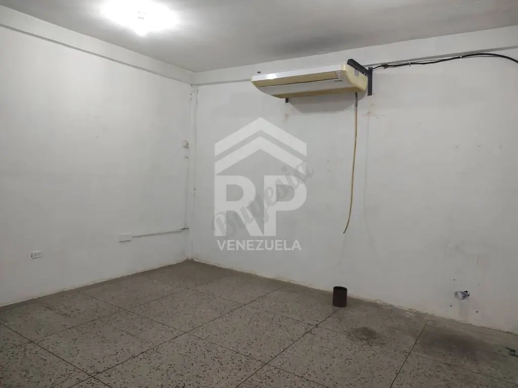 SGL-136 Local Comercial en Alquiler en Punto Fijo