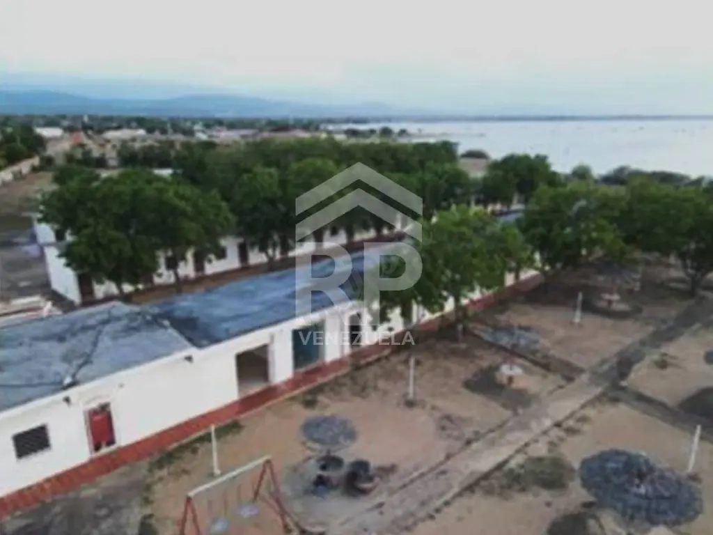 SGFC-027 Hotel en Venta en La Vela de Coro, Estado Falcón