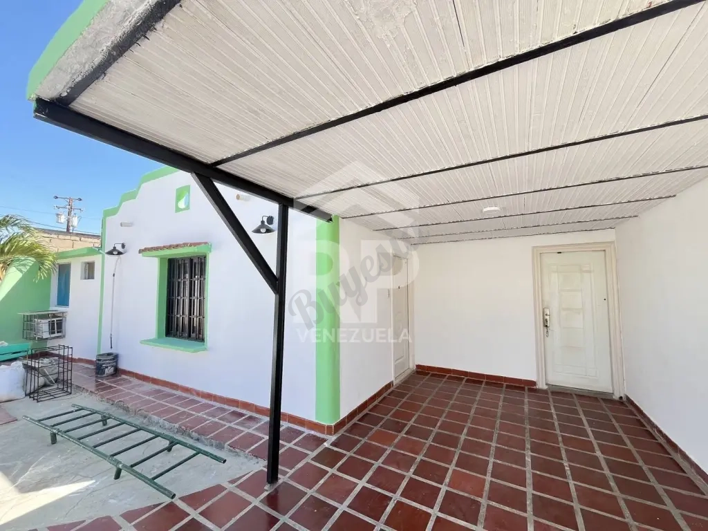 SGC-446 Casa en Alquiler o Venta en la Puerta Maraven