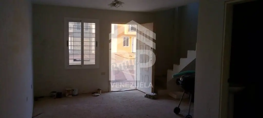 SGC-449 Towhouse en Venta en la Urb. Los Roques, Punto Fijo Falcón