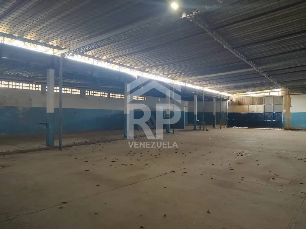 SGG-050 Galpón Comercial en Alquiler en el Centro de Punto Fijo