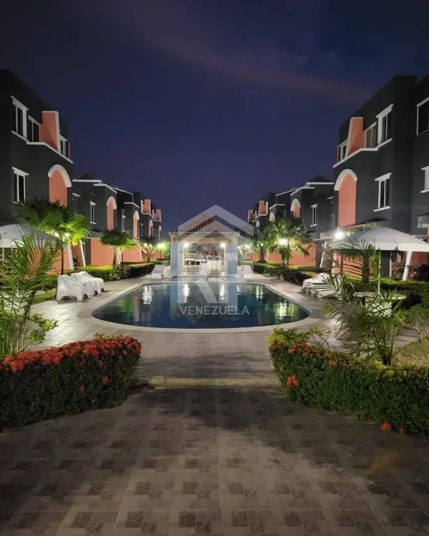 SGC-447 Townhouse a estrenar en Villa Santos, Tucacas Falcón