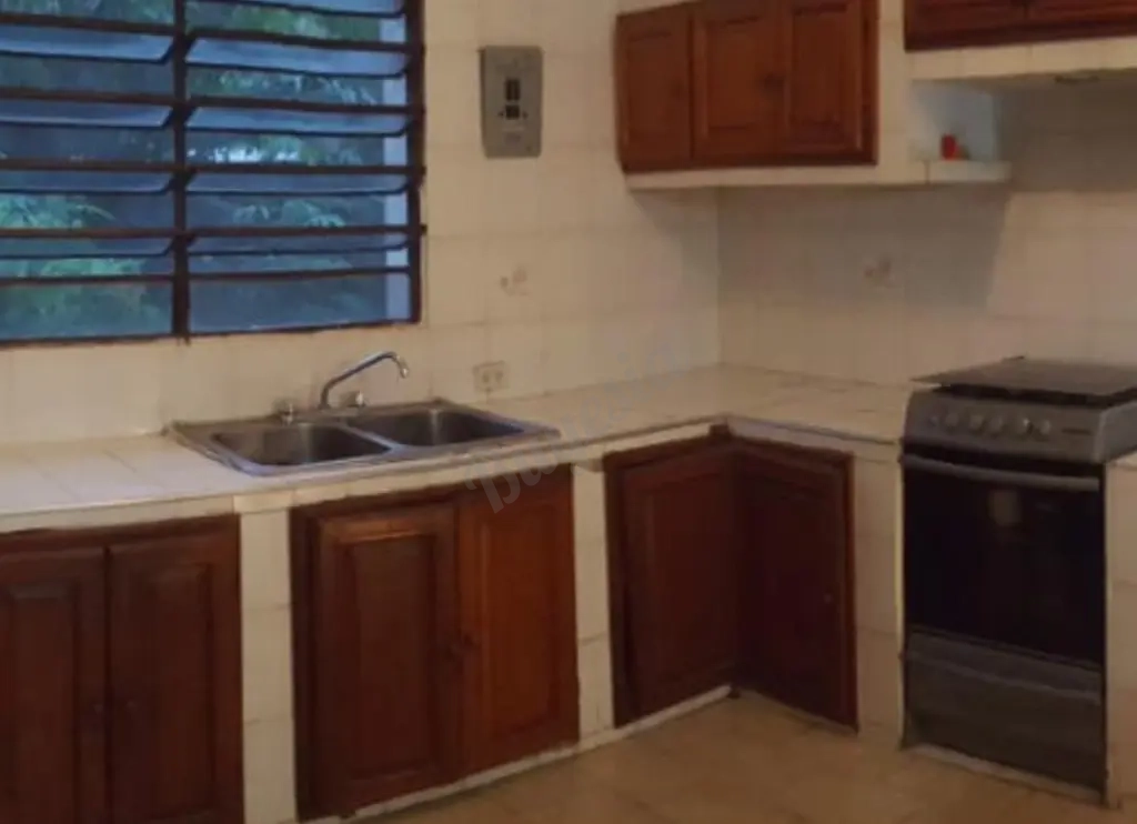 Oferta Imperdible Casa en Colinas De Girardot Naguanagua