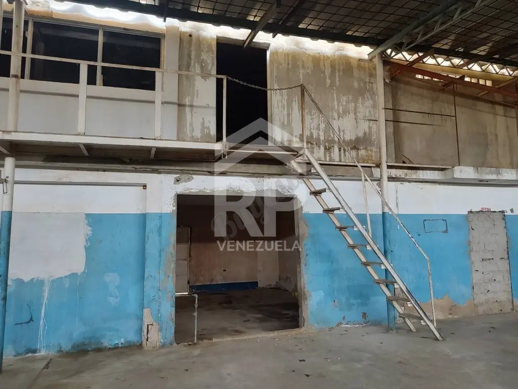 SGG-050 Galpón Comercial en Alquiler en el Centro de Punto Fijo