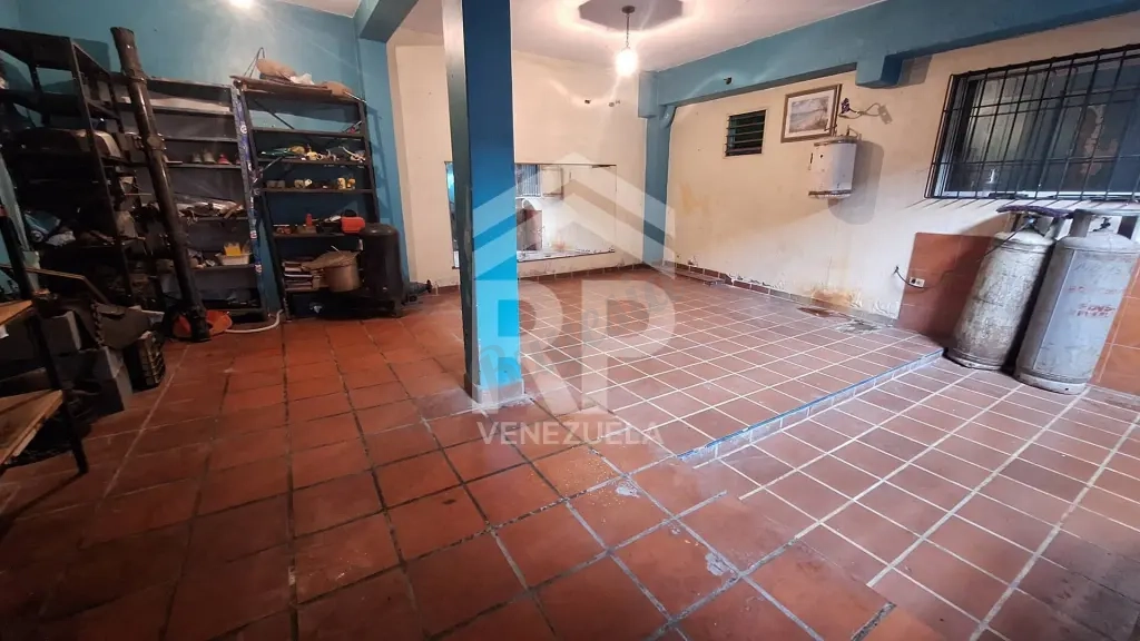 CRC-012 Casa con Local en Venta en Urb. Pueblo Nuevo, Barquisimeto