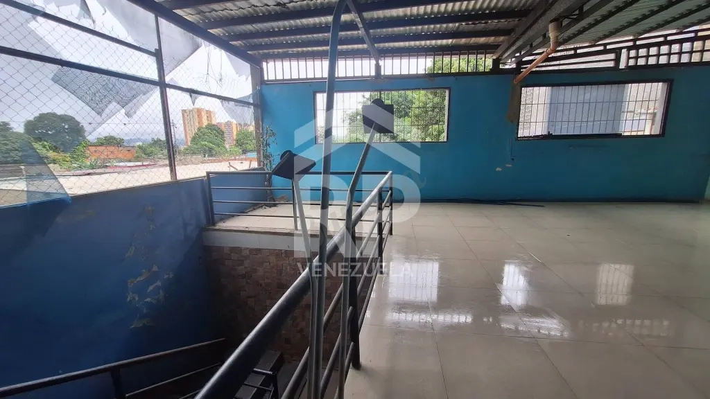 CRC-012 Casa con Local en Venta en Urb. Pueblo Nuevo, Barquisimeto