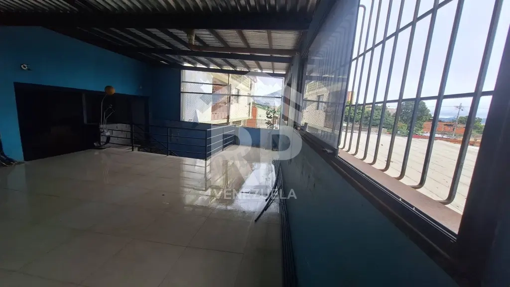 CRC-012 Casa con Local en Venta en Urb. Pueblo Nuevo, Barquisimeto