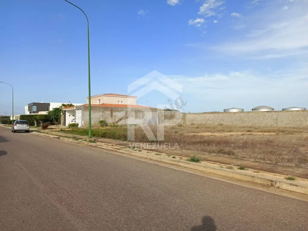 SGT-161 Parcela de terreno en Venta en Terrazas Club de Golf, Punto Fijo