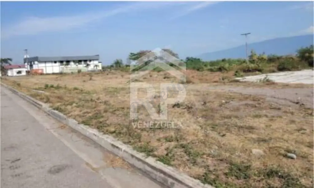 SGT-159 Terreno con Bienhechuria en Venta en Urachiche, Yaracuy