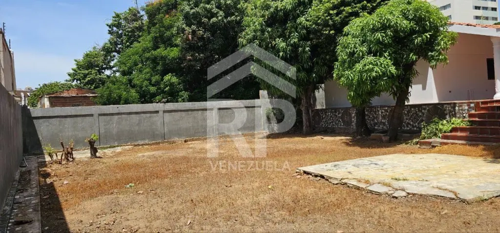 PLC-014 Casa en Venta o Alquiler en Zona Este de Maracaibo