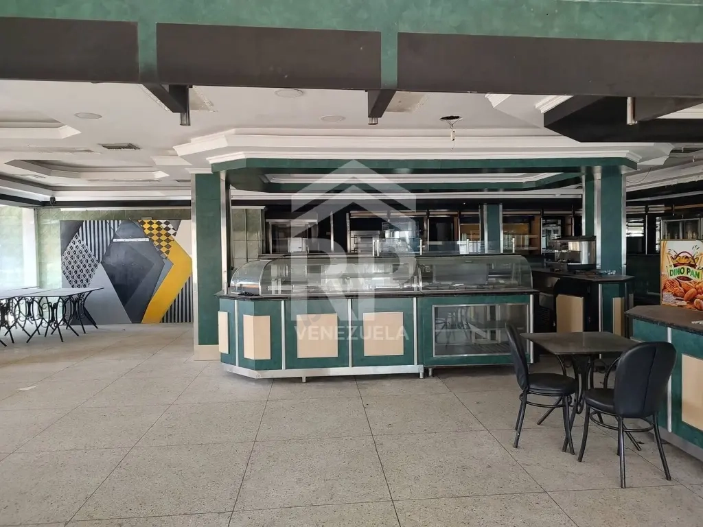 SGL-130 Local Comercial en Venta y/o Alquiler en Punto Fijo