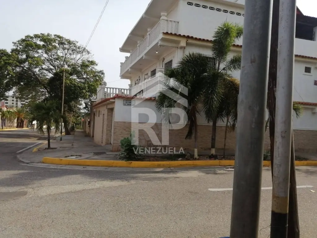 CGC-001 Quinta en Venta en La Guaira